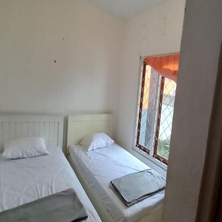 Oyo 90974 Homestay Golo Koe Sejahtera Labuan Bajo Luaran gambar