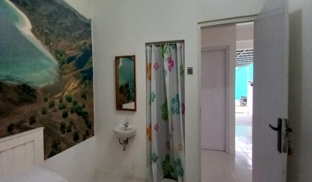 Oyo 90974 Homestay Golo Koe Sejahtera Labuan Bajo Luaran gambar